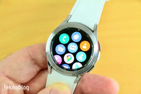Samsung One UI Watch 4.5 güncellemesi Galaxy Watch 4 serisine yeni erişilebilirlik özellikleri ekleyecek
