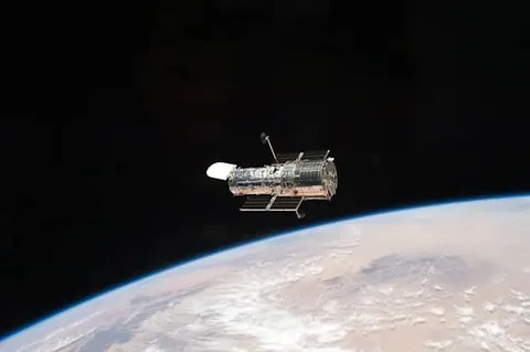 NASA Hubble teleskobunu yeniden çalıştırdı