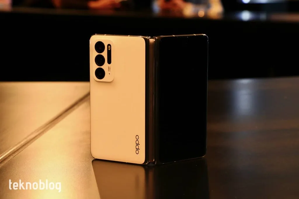 Oppo Find N2 sınıfının en hafif telefonu olacak