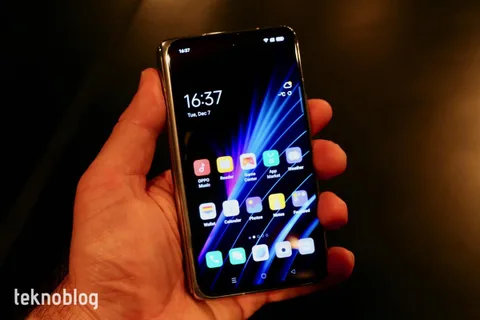 İşte Oppo’nun ilk katlanabilir telefonu: Oppo Find N