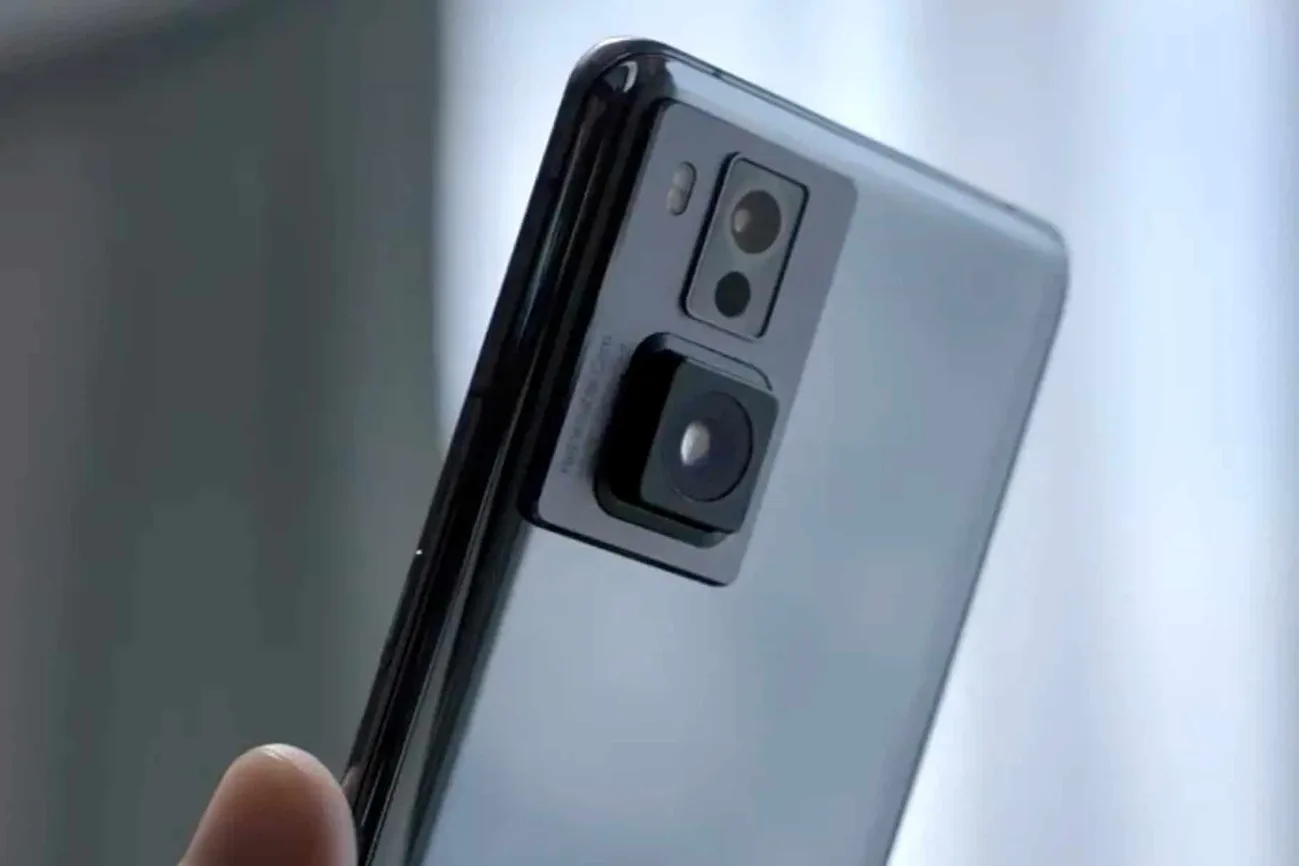 Oppo geri çekilebilir telefon kamerası için ipucu verdi
