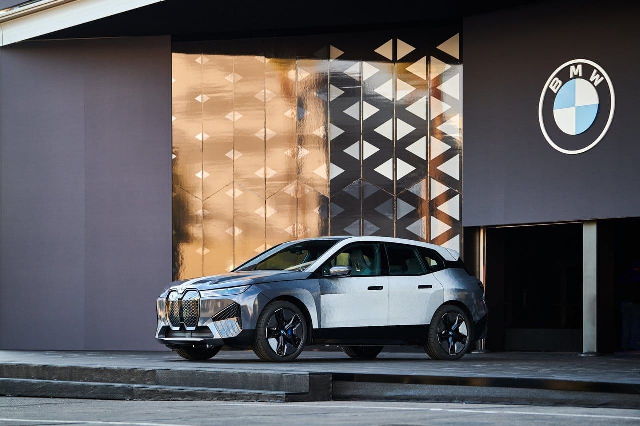 bmw ix flow ces 2022
