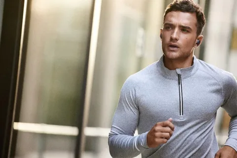 Jabra Elite 4 Active spora aktif gürültü engellemeyi ekliyor