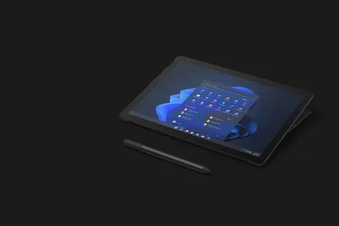 Microsoft Surface Go 3 mat siyah renk seçeneğiyle görüldü