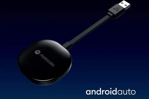 Motorola MA1 Android Auto deneyimini kablosuz hâle getiriyor