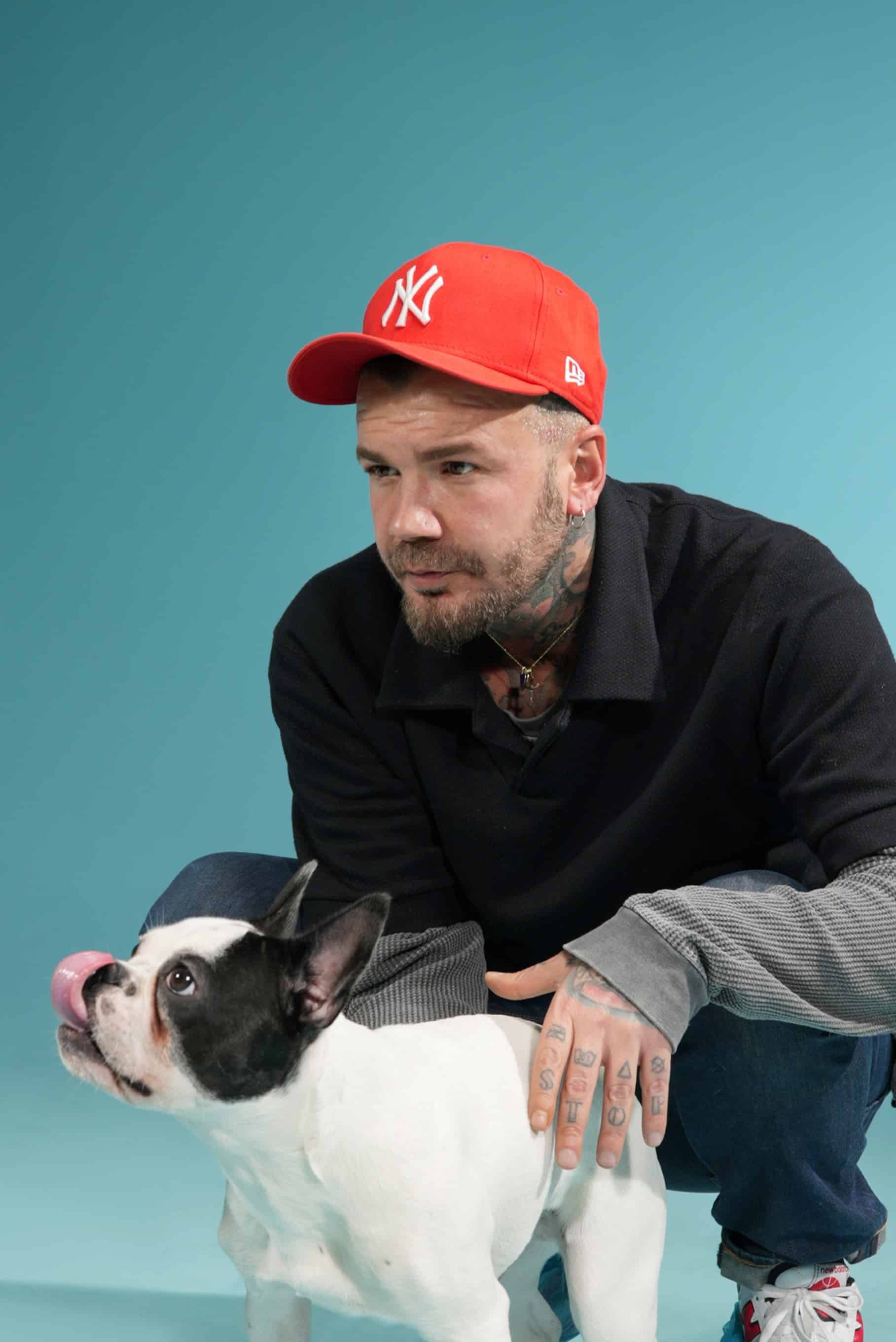 Oppo’dan Reno 6 için ünlülerin evcil hayvanları ile dikkat çekici tanıtım projesi