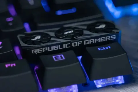 Oyuncuların ilgisini çekecek Asus GPU biçiminde klavye tuşu yurt dışında satışta