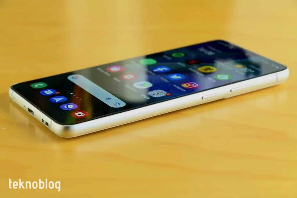 Samsung Galaxy S21 FE 4G’nin izleri görüldü