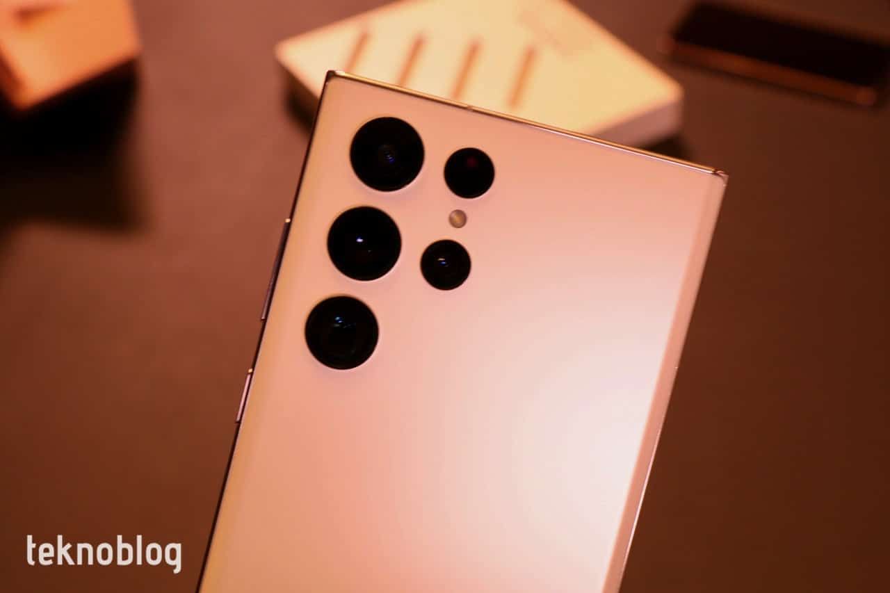 İşte yepyeni Galaxy S22 serisinin üç yeni üyesi: Galaxy S22, S22 Plus ve S22 Ultra