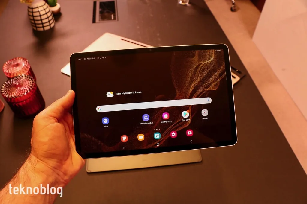 Samsung Galaxy Tab S8 parçalarına ayrıldı, teknik tasarımı görüldü
