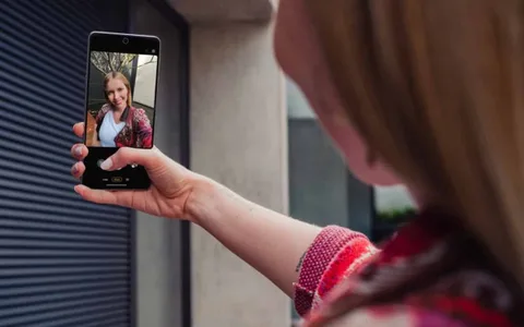 Motorola Edge 30’un çıkışının yaklaştığını gösteren bir işaret daha