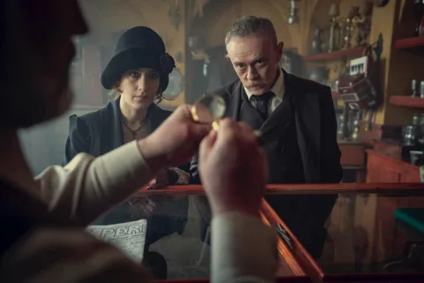 Netflix’in yeni Türk dizisi Pera Palas’ta Gece Yarısı’nın yayın tarihi açıklandı – Video