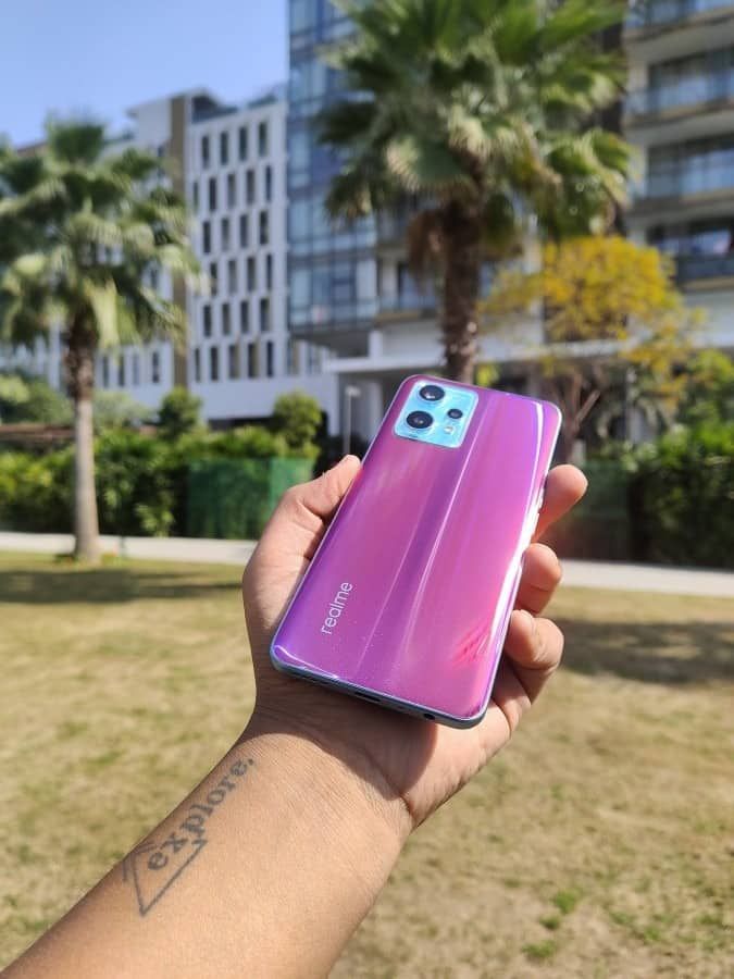 Realme 9 Pro Plus canlı fotoğraflarda görüldü