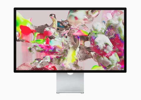 Apple Studio Display monitörün web kamerasını düzeltecek güncelleme hazır