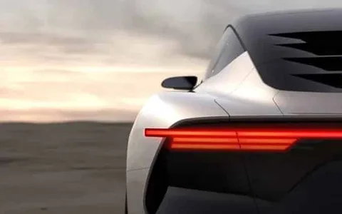 Elektrikli DeLorean’ın tanıtım tarihi belli oldu