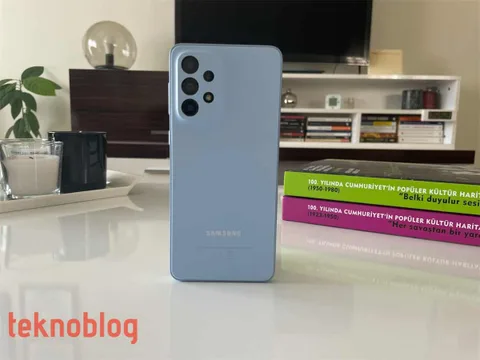 Samsung akıllı telefon satış hedefini küçülttü