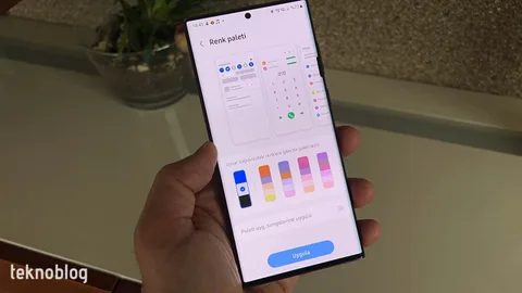 Samsung’un One UI 5.0 sürümünde iOS 16 benzeri kilitli ekran özelleştirmeleri gelecek