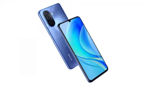 Huawei Nova Y70 Plus büyük ekran ve pille geliyor