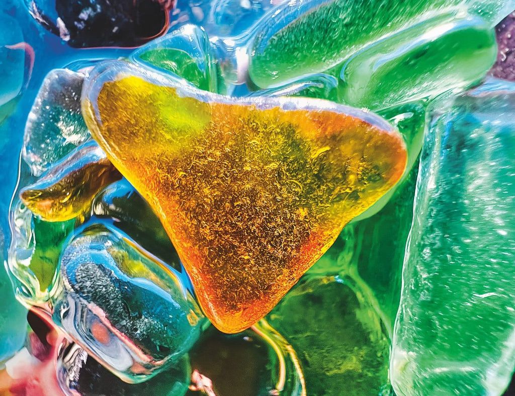 apple shot on iphone macro challenge