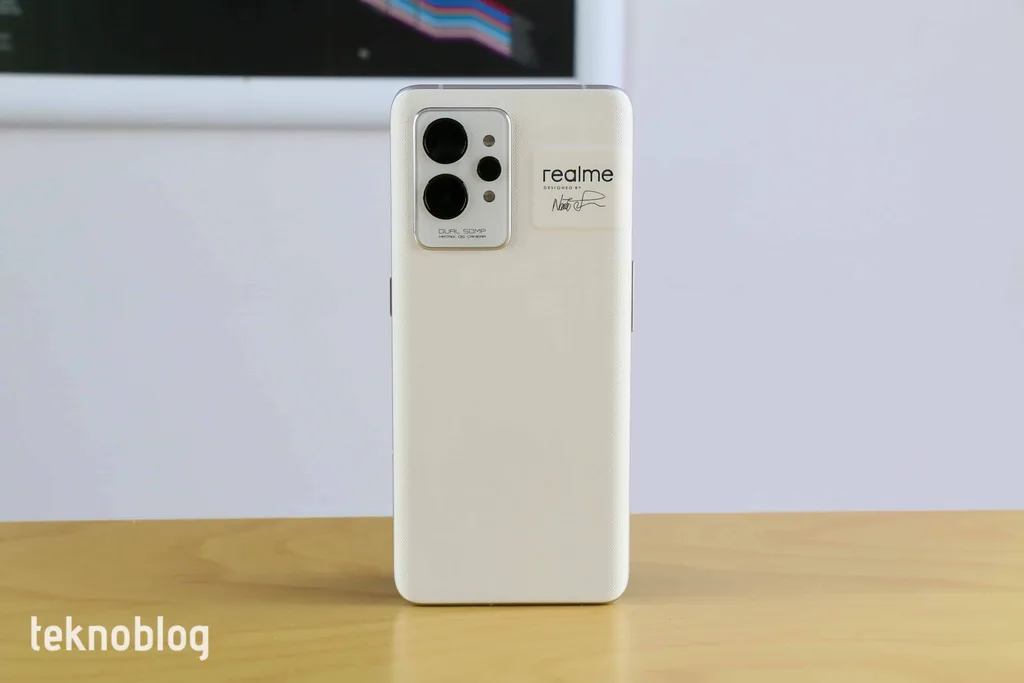 Realme GT 2 Pro Ön İnceleme: Mikroskop kamera ve hızlı şarj ile etkiliyor