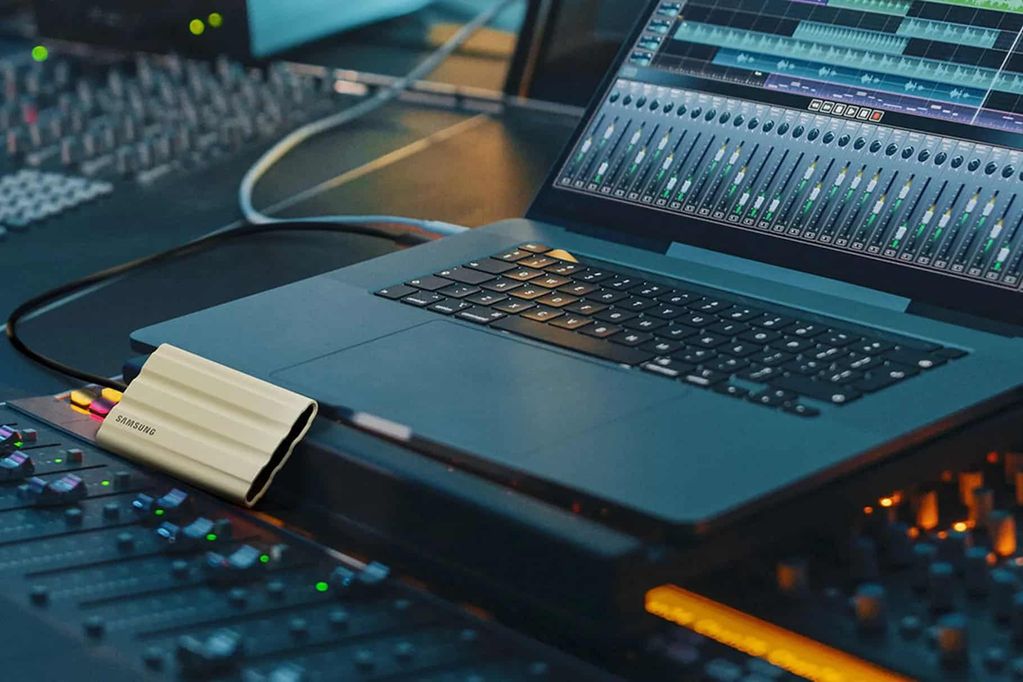 samsung t7 shield ssd