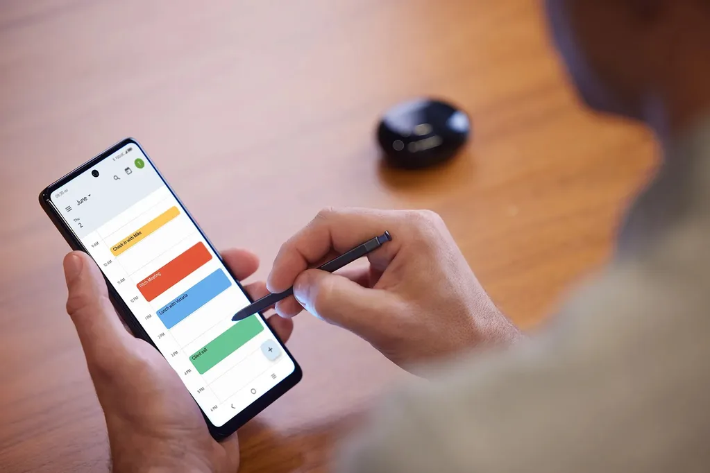 TCL Stylus 5G ile ekran kalemli ucuz bir telefon seçeneği