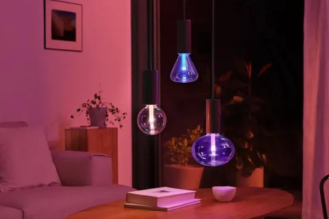 Philips Hue Lightguide evleri tasarımıyla da renklendirecek