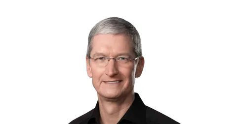 Apple CEO’su Tim Cook’un 2023 maaşı, kendi tavsiyesiyle yüzde 40 azaldı