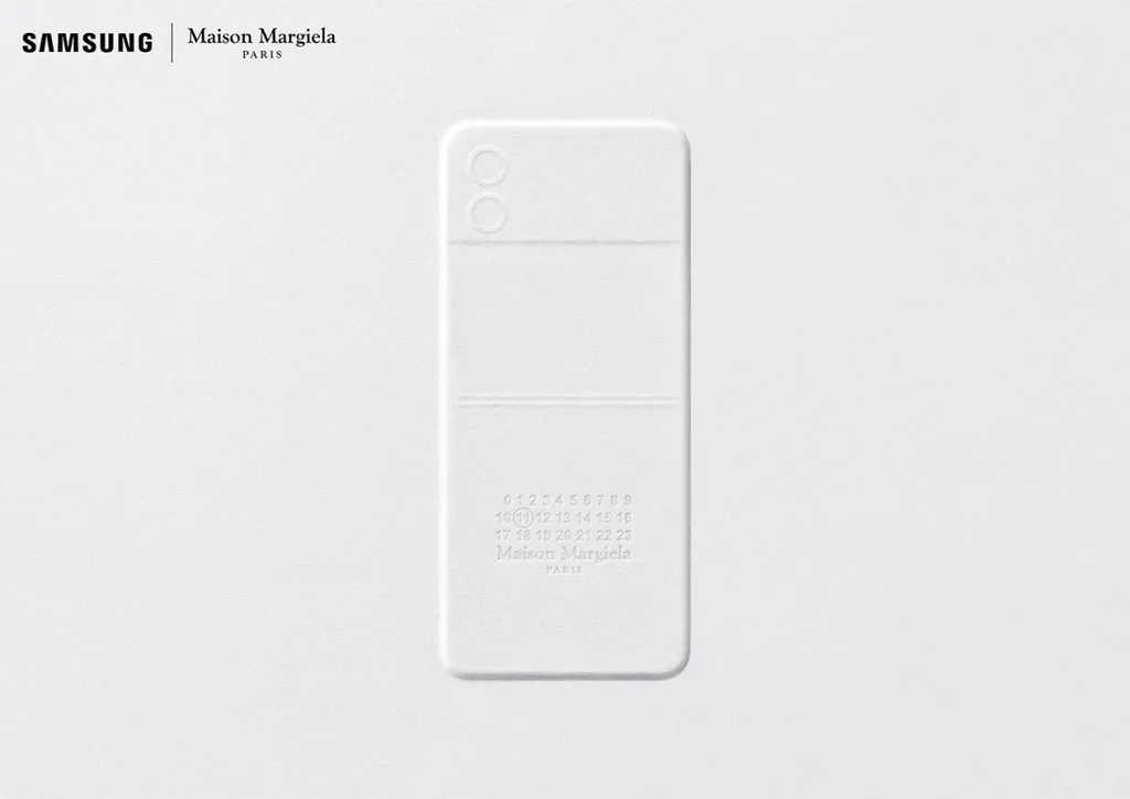 Galaxy Z Flip 4’ün Maison Margiela versiyonu için ilk paylaşım geldi