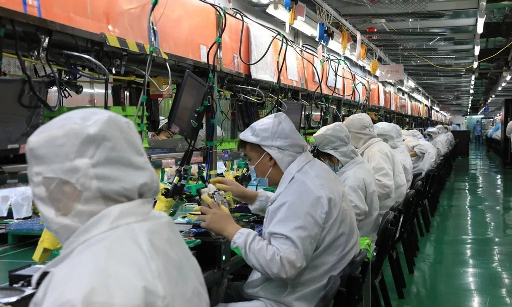 Foxconn’un en büyük iPhone üretim tesisinde artan COVID-19 vakaları can sıkıyor