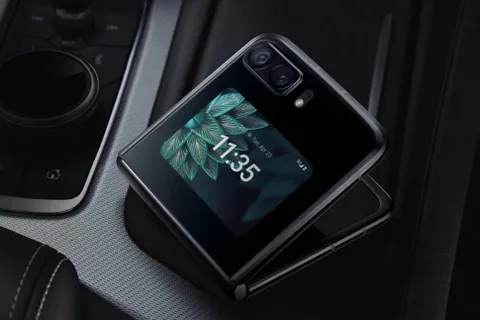 Motorola Razr 2022 dünyaya açılıyor