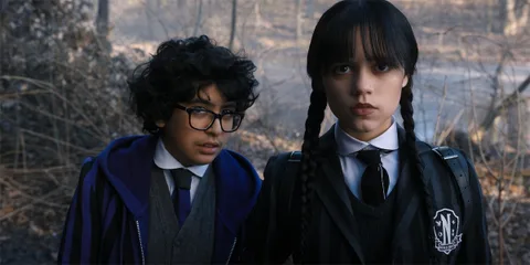 Netflix Tim Burton imzalı yeni dizisi Wednesday’in fragmanını paylaştı