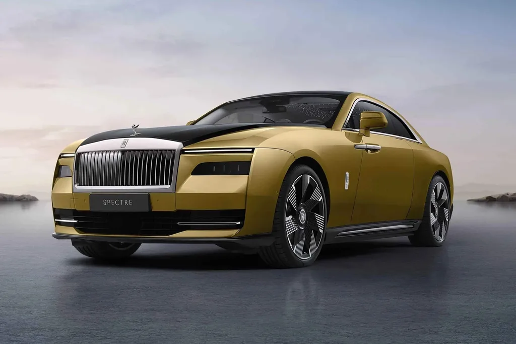 Rolls-Royce Spectre ile elektrikli otomobil pazarındaki yarışa katılıyor