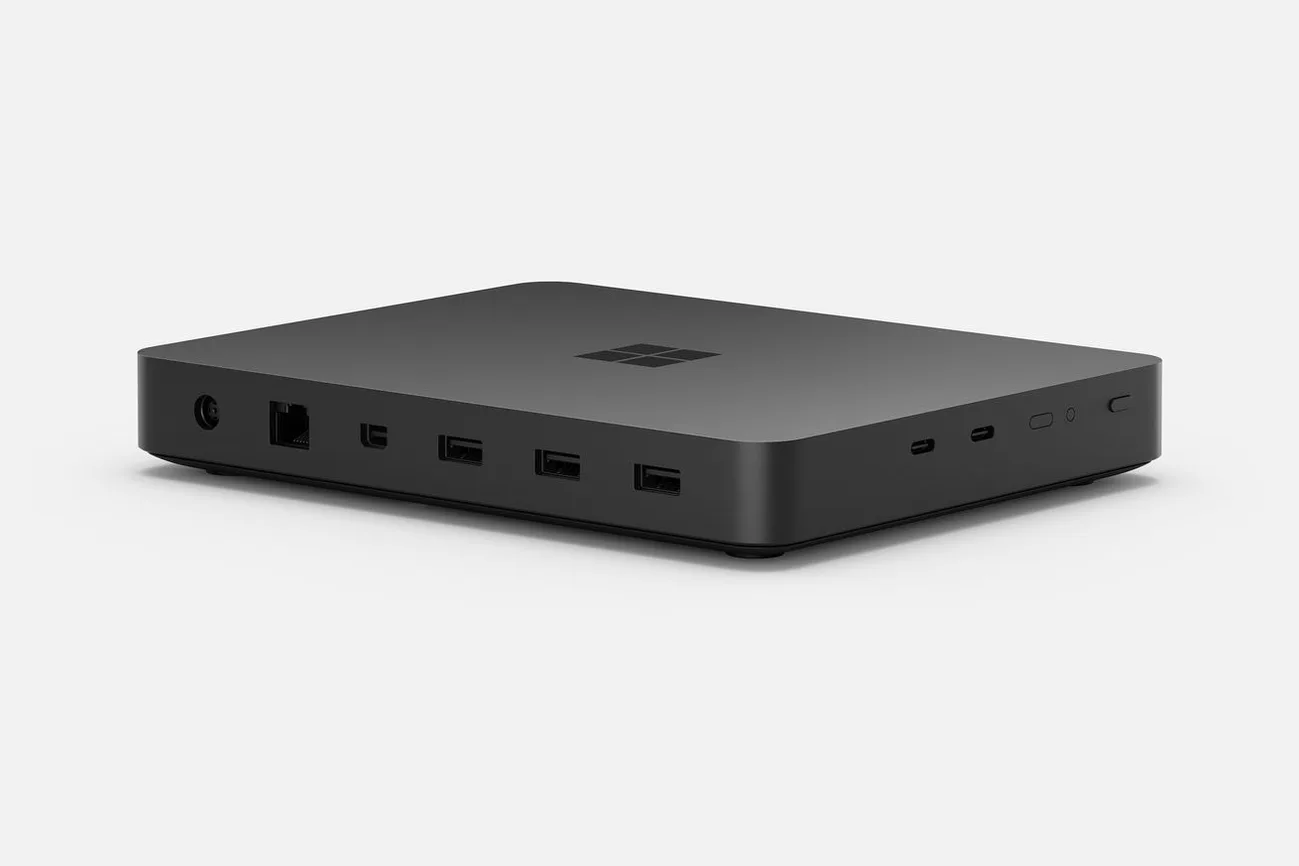 Microsoft’un Mac mini’ye benzeyen Arm tabanlı geliştirici bilgisayarı çıktı