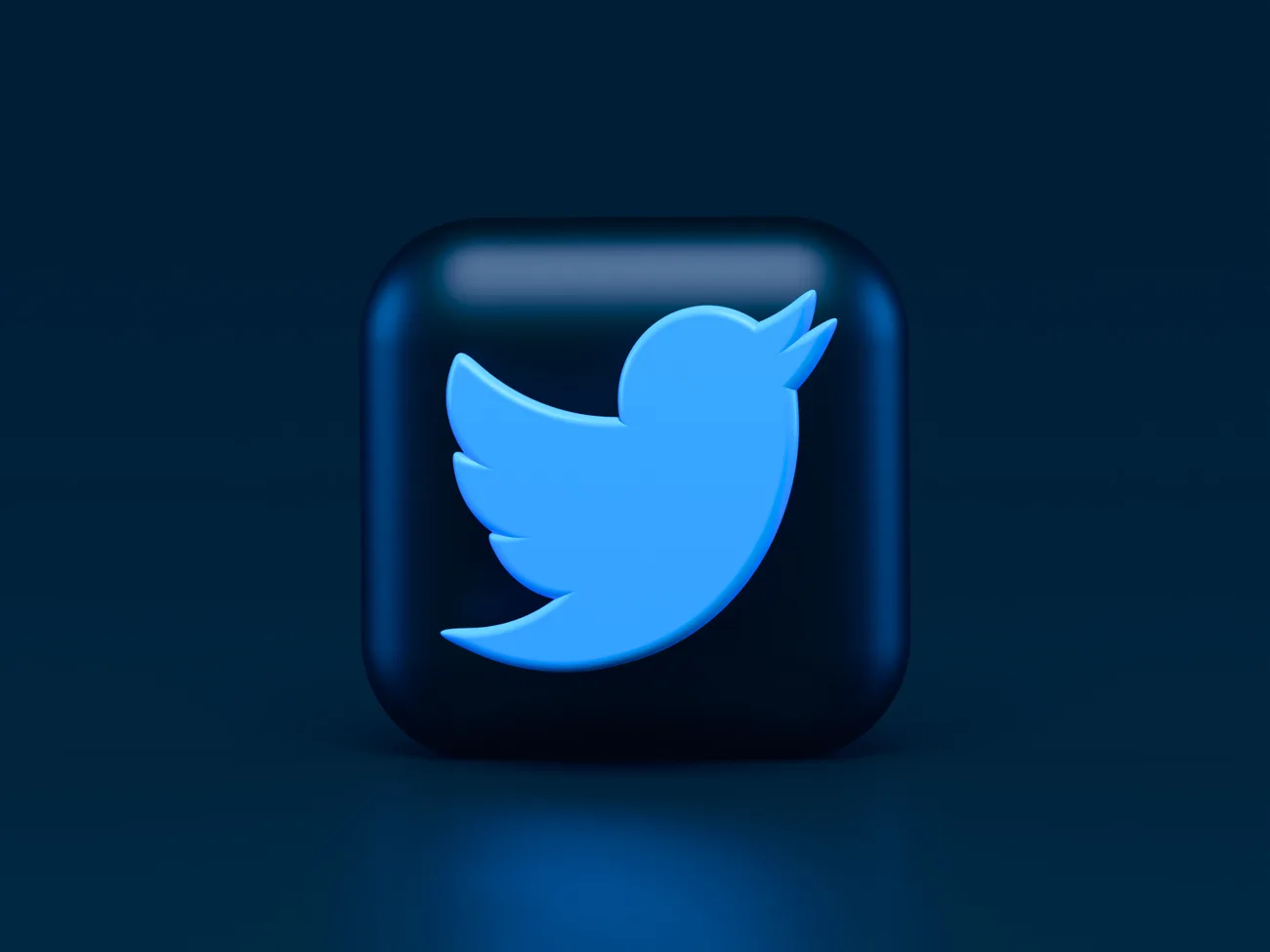 Kemerleri sıkan Twitter ödemeleri durdurdu