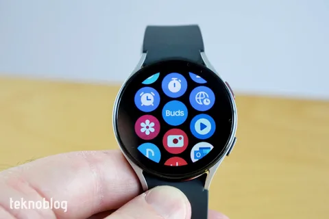 Samsung Galaxy Watch 5 serisi için Avrupa’da One UI 5 Watch dağıtımına başladı