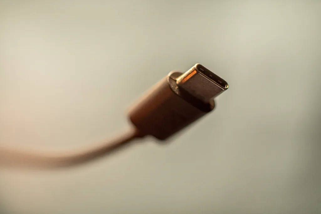 Hindistan telefonlarda USB-C portunu zorunlu hâle getiriyor