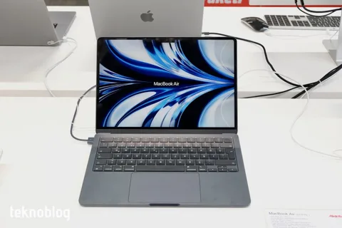 8 GB RAM’li M2 MacBook Air, 5.500 TL’ye yaklaşan fiyat avantajıyla satışta