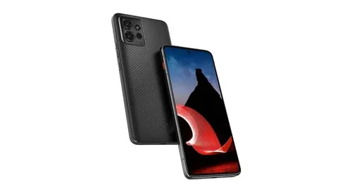 Lenovo ThinkPad’in 30. yılına özel bir arkadaş: ThinkPhone akıllı telefon