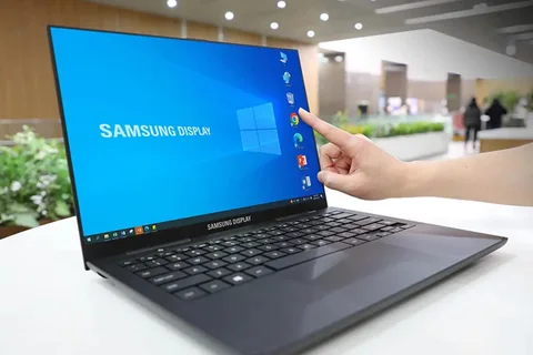 Samsung Galaxy Book’un gelecek OLED ekranlı modelinde yerleştirilmiş sensörler olacak