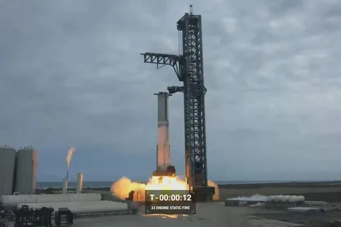 SpaceX Starship’in ilk tam statik ateşleme testini gerçekleştirdi