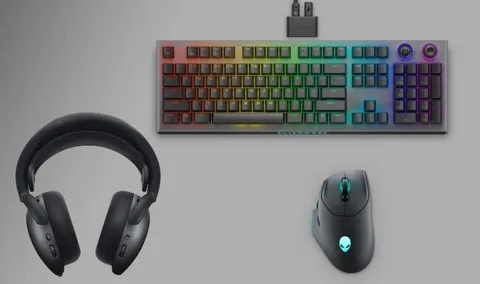 Alienware klavye ve kulaklık gibi yeni oyun aksesuarlarını tanıttı