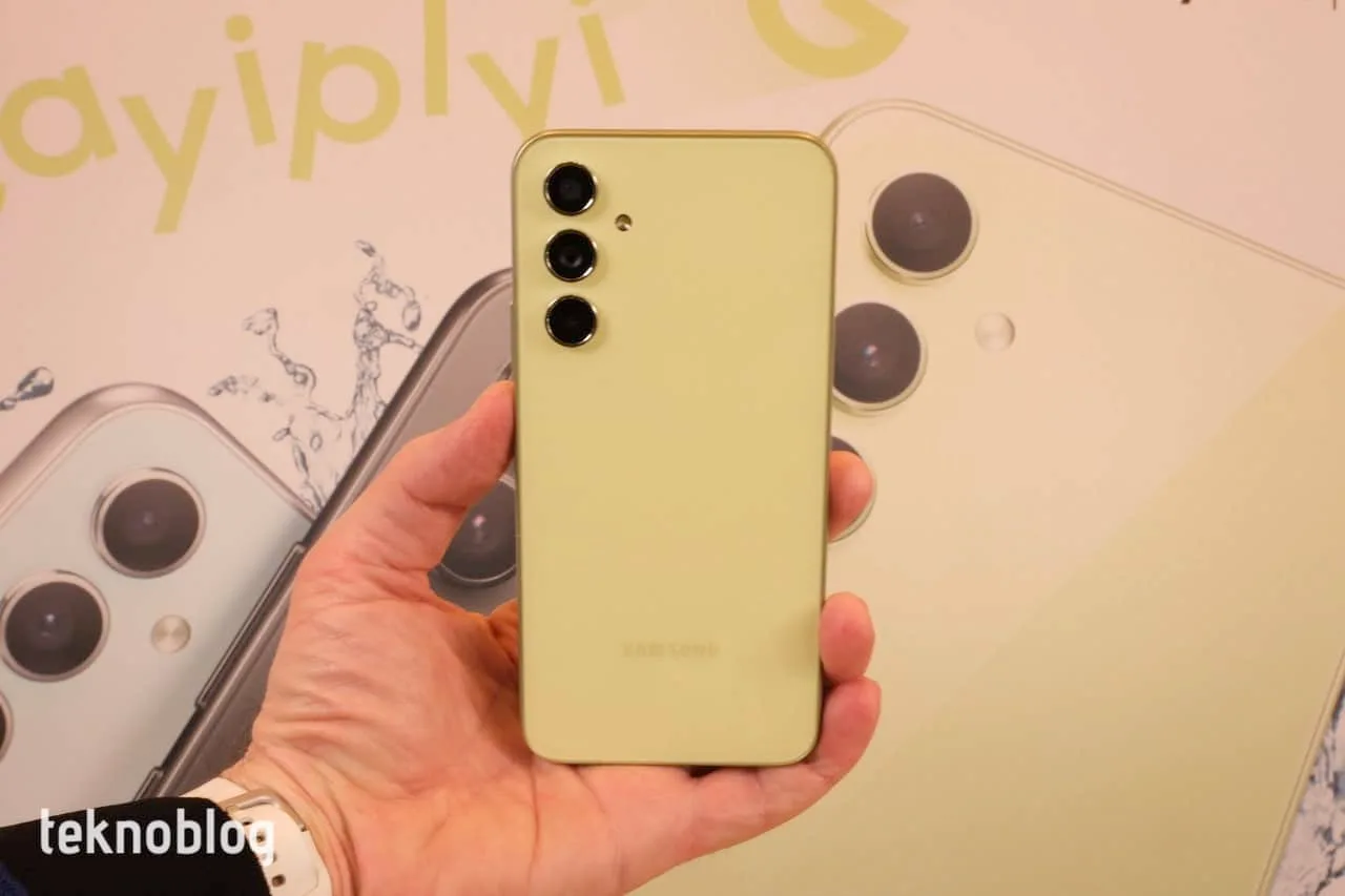 Samsung Galaxy A34 için Android 14 ve One UI 6 dağıtımı başladı