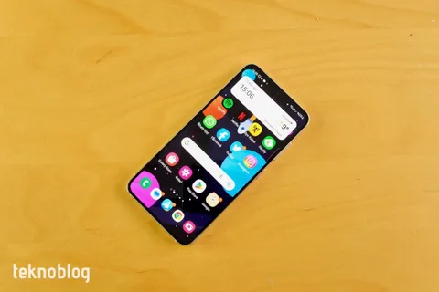 A101 8 Şubat 2024 ürünleri arasında Samsung Galaxy S23 var
