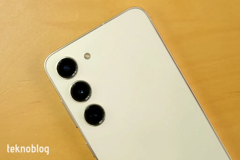 Samsung Galaxy S23 ve S23+’ın bulanık fotoğraf sorununu çözmek için çalışıyor
