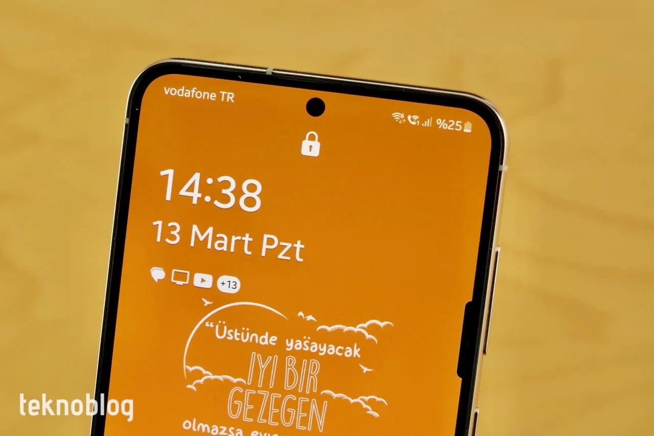 Samsung Galaxy S24 serisinde ön kamerayı değiştirmeyecek