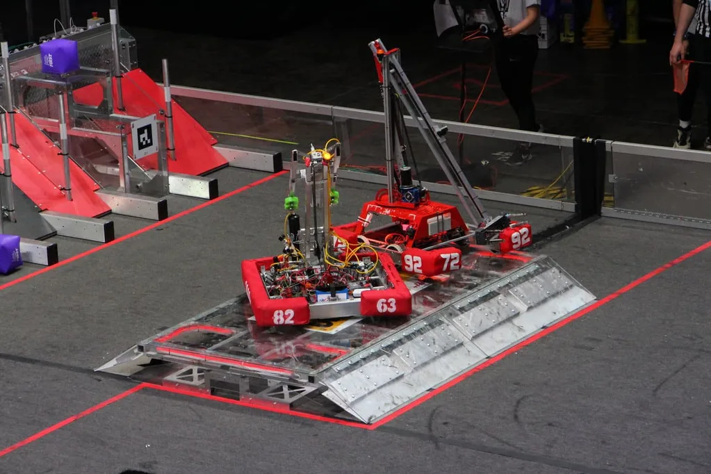 İstanbul’da elektrikli robotların heyecanlı mücadelesi: “Şarjlı Rakipler”