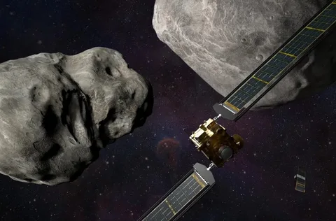 NASA’nın DART uzay aracı çarptığı gök taşından 1000 ton kaya kopardı