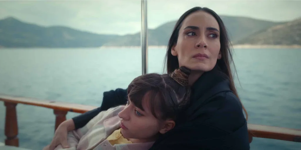 Netflix “Biz Kimden Kaçıyorduk Anne?” dizisinin yayın tarihini açıkladı