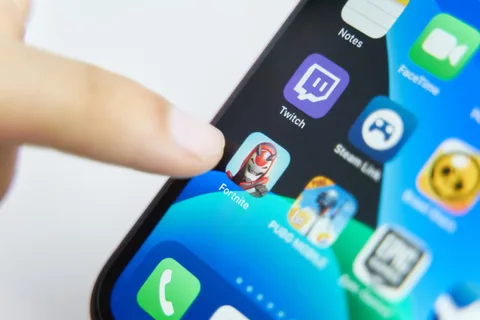 Epic Games, Fortnite ve oyun mağazasını onay için Apple’a gönderdi